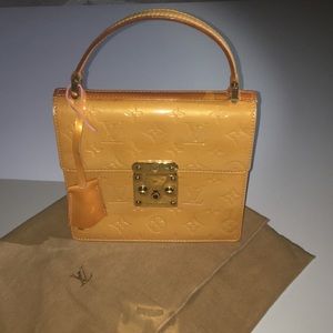 Louis Vuitton Spring Street Vintage yellow vernis